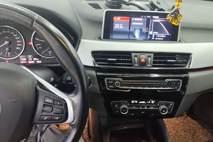 BMW X1 2018 car image #13