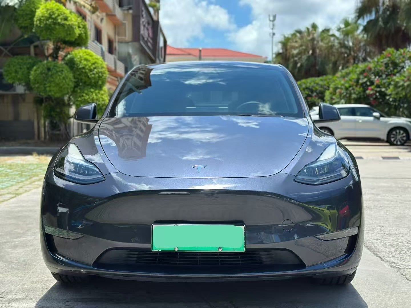 Tesla Model Y 2021 #2 Tesla Model Y 2021 car image #2