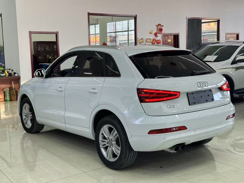 Audi Q3 2014 imagem de carro #9