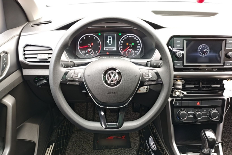 Volkswagen T-Cross 2019 #11 Volkswagen T-Cross 2019 изображение автомобиля #11