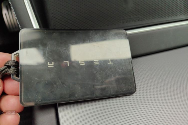 Tesla Model Y 2025 #10 Tesla Model Y 2025 car image #10
