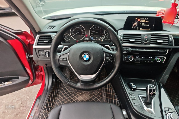 BMW 3 Series 2017 car image #12