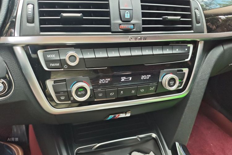 BMW 3 Series 2018 car image #15