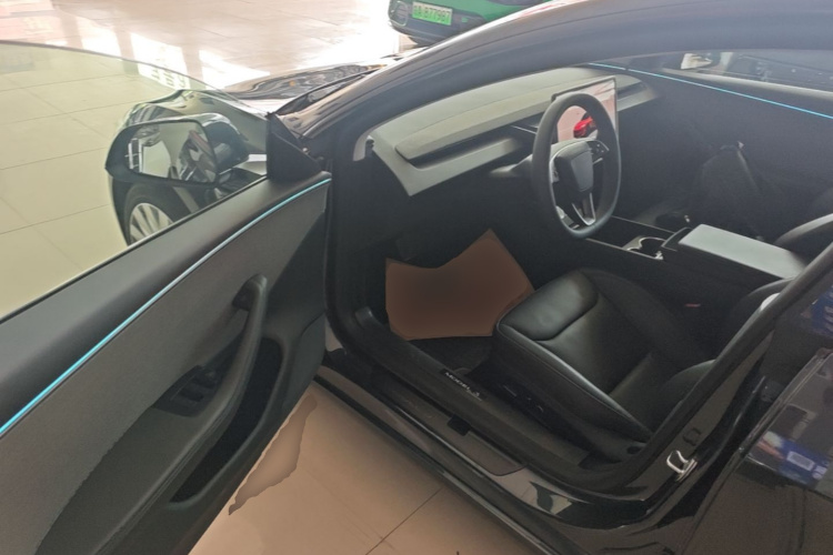 Tesla Model 3 2025 #16 Tesla Model 3 2025 car image #16