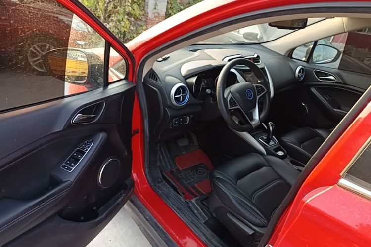 BYD Yuan New Energy 2019 #12 BYD Yuan New Energy 2019 car image #12