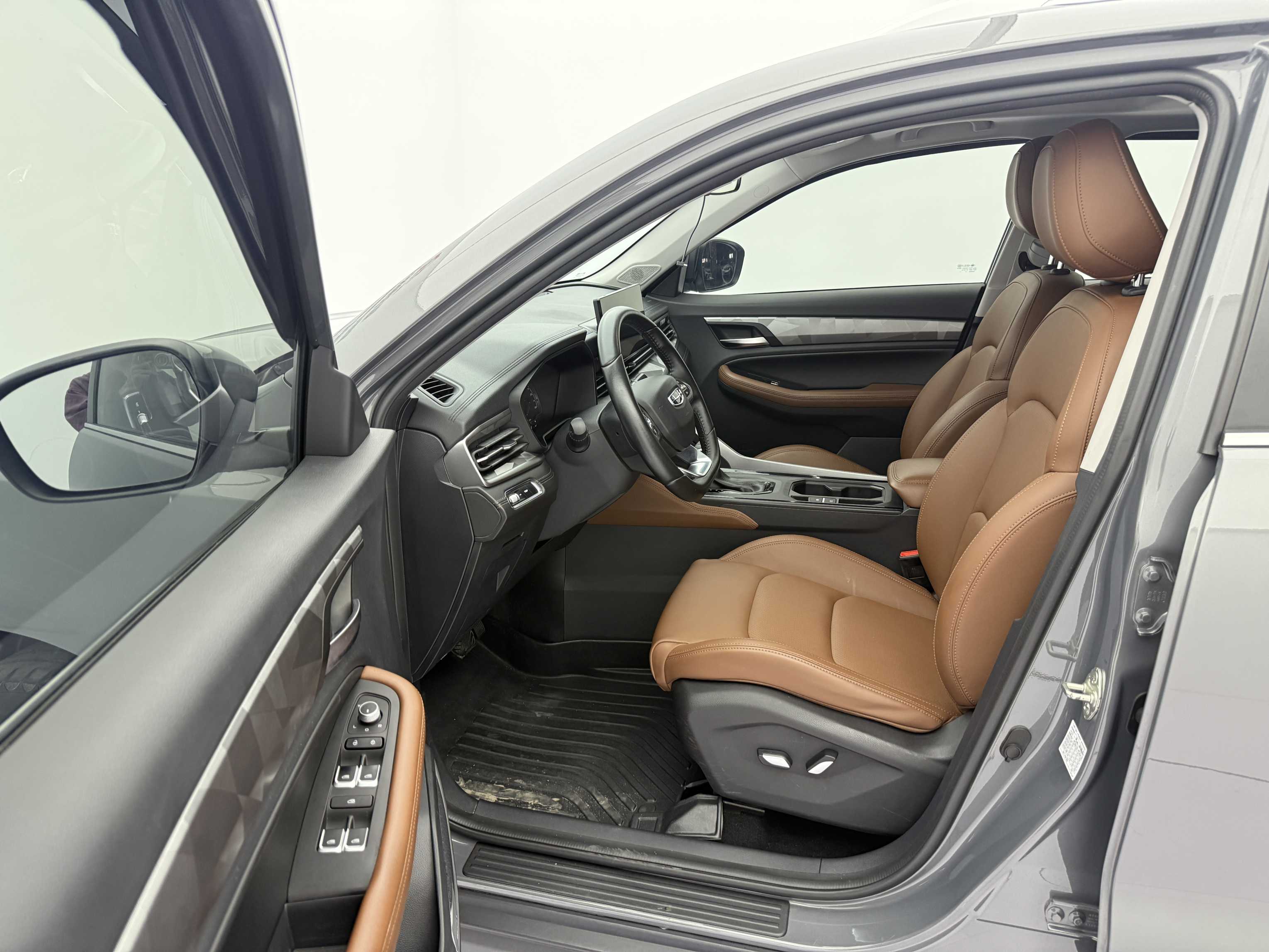 GEELY Vision X6 2023 car image #9