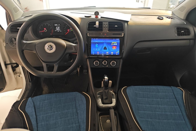 Volkswagen Polo 2018 car image #10