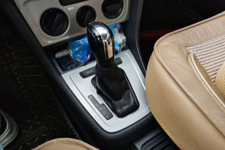 Volkswagen Lavida 2017 car image #18