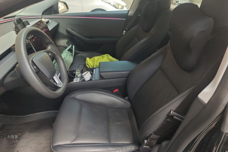 Tesla Model 3 2023 car image #17