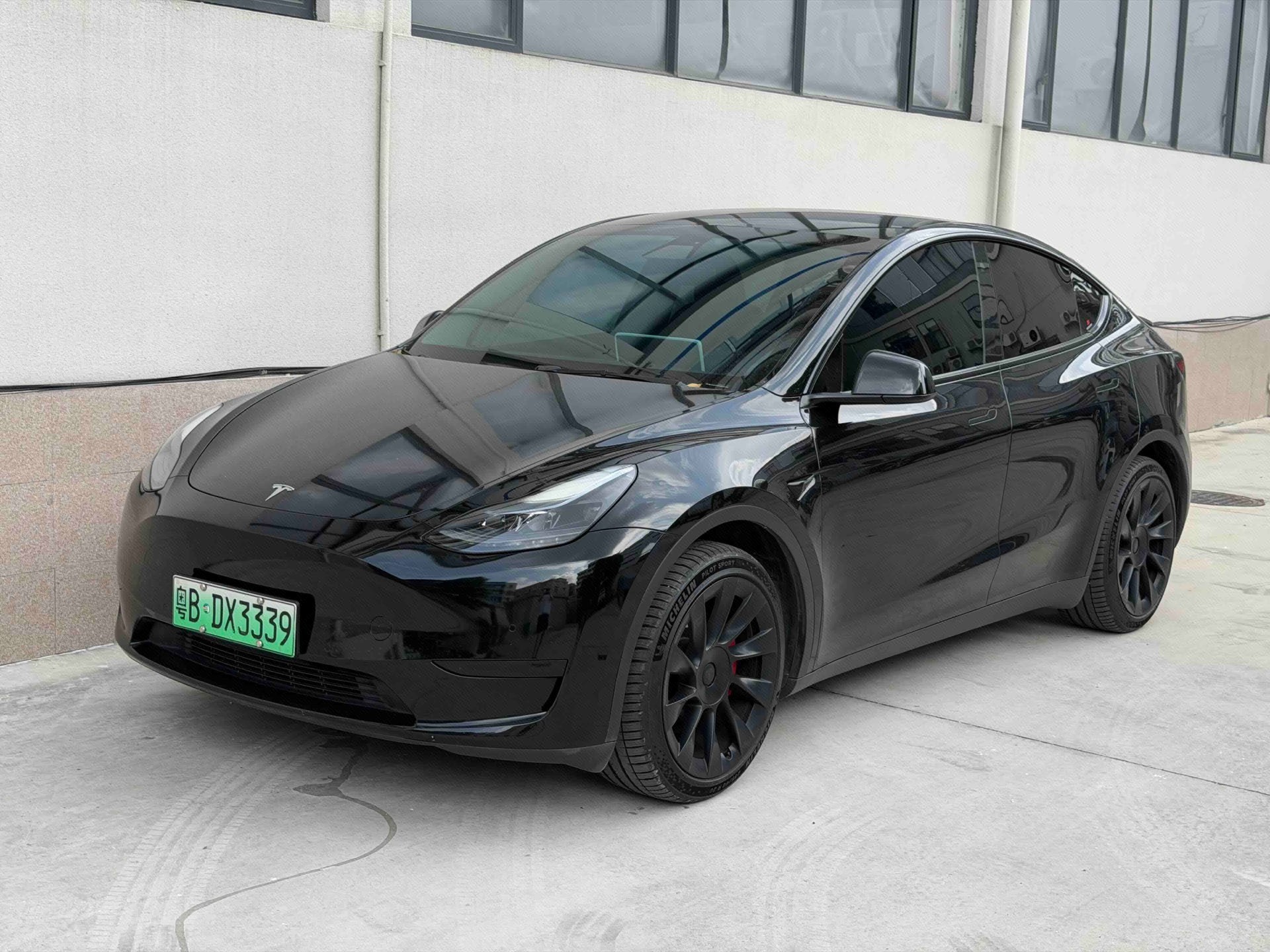 Tesla Model Y 2023 Tesla Model Y 2023 car image