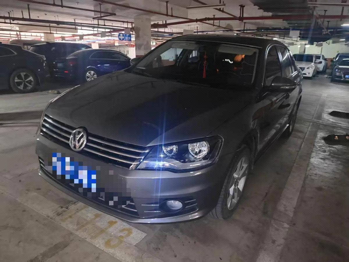 Volkswagen Bora 2014 car image 