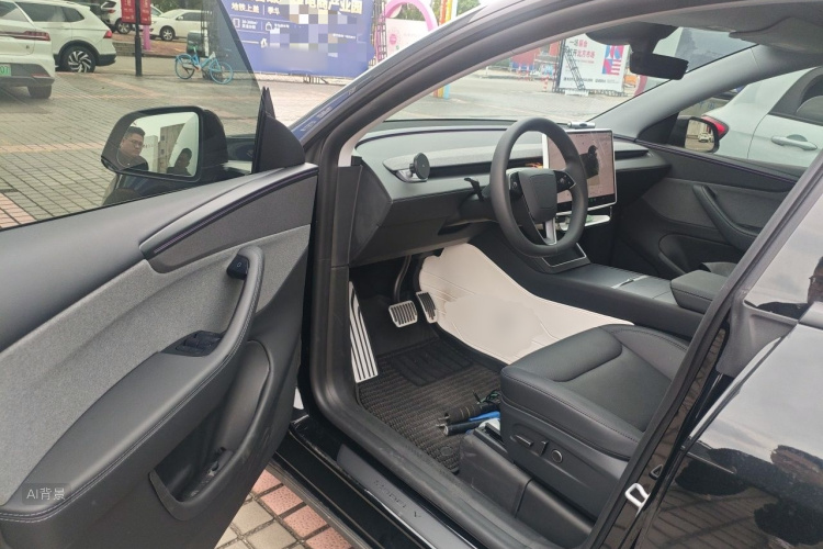 Tesla Model Y 2025 #18 Tesla Model Y 2025 immagine di auto #18