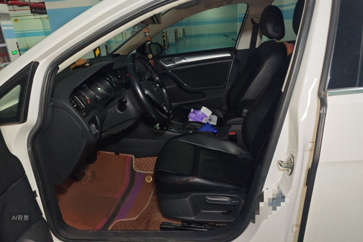 Volkswagen Golf 2020 car image #17