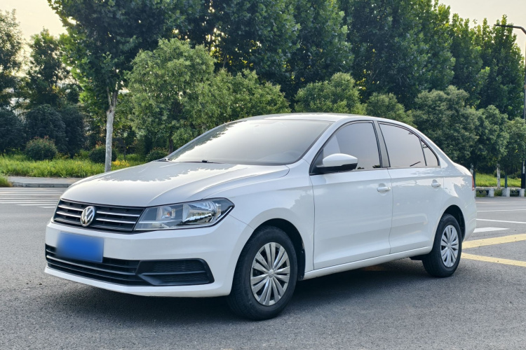 Volkswagen Santana 2018 car image #2
