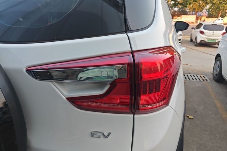 BYD Yuan New Energy 2019 imagen de coche #8