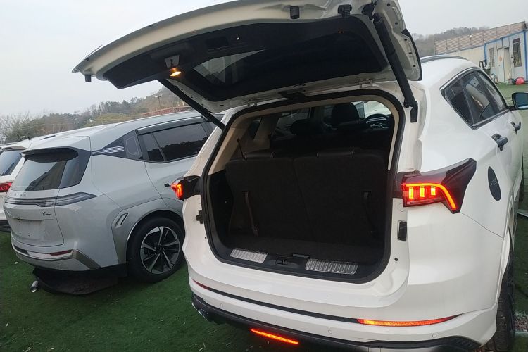 Jetour X70 PLUS 2022 car image #21