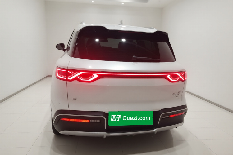 BYD YuanUP 2025 #6 BYD YuanUP 2025 car image #6