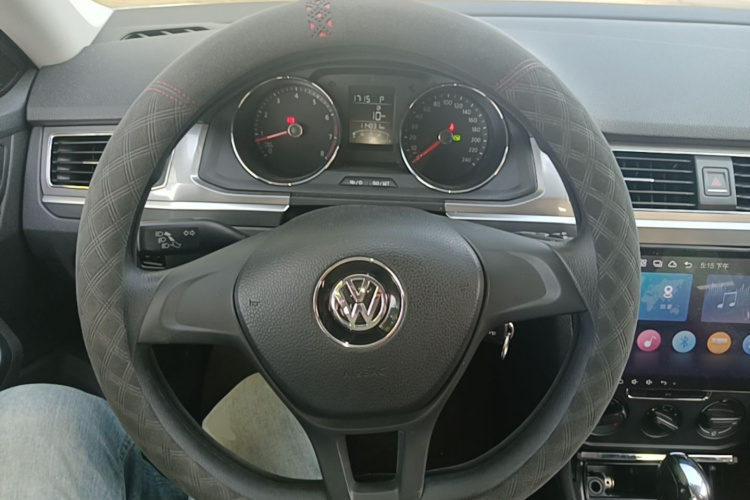 Volkswagen Bora 2017 car image #11