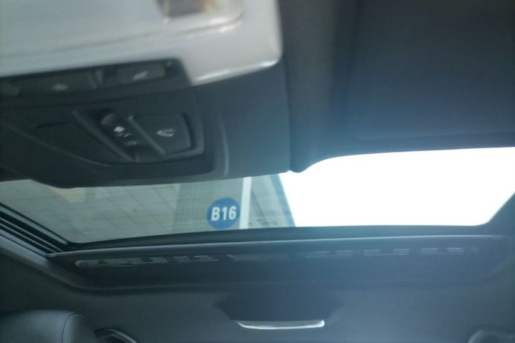 BMW 3 Series 2018 #18 BMW 3 Series 2018 car image #18