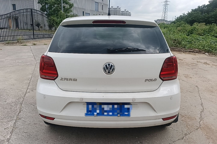 Volkswagen Polo 2016 car image #6