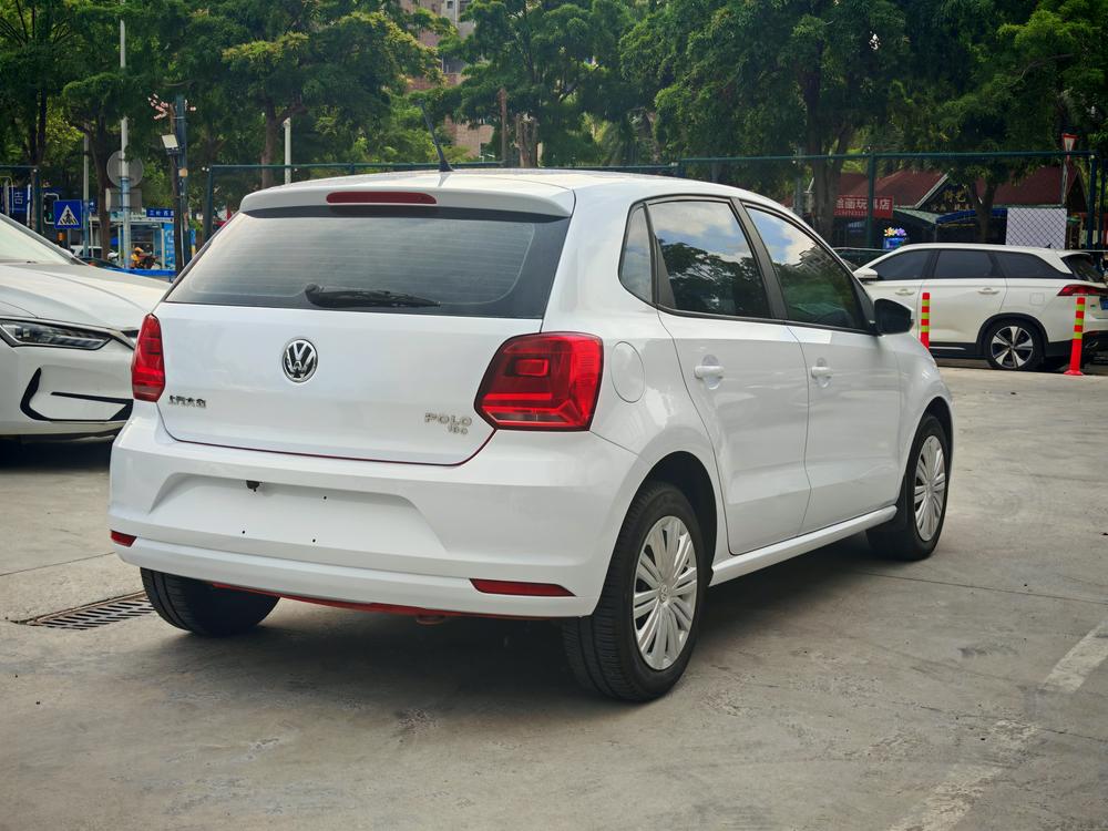 Volkswagen Polo 2017 car image #6
