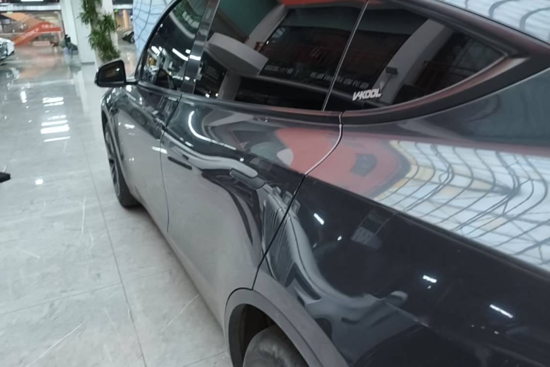 Tesla Model Y 2024 car image #22