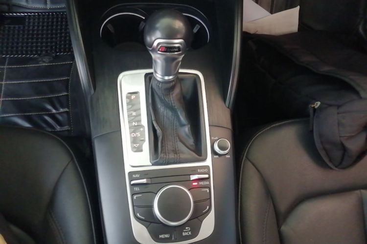 Audi A3 2016 car image #18