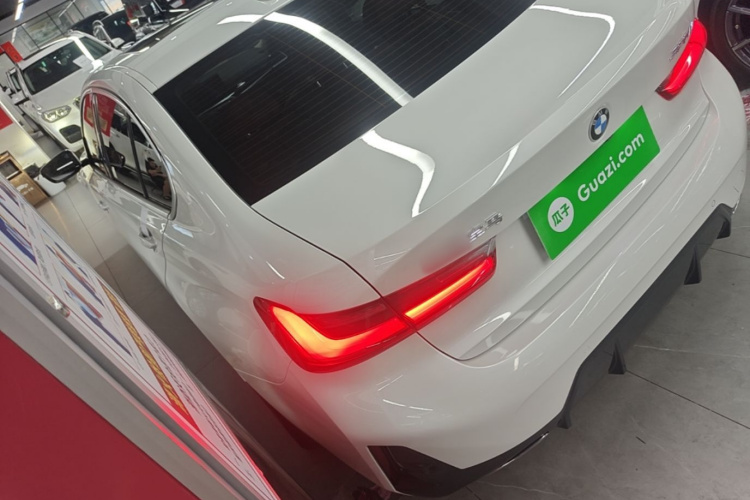BMW 3 Series 2024 car image #5