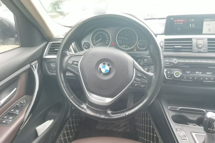 BMW 3 Series 2019 #15 BMW 3 Series 2019 car image #15