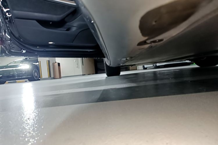 Tesla Model 3 2023 car image #25
