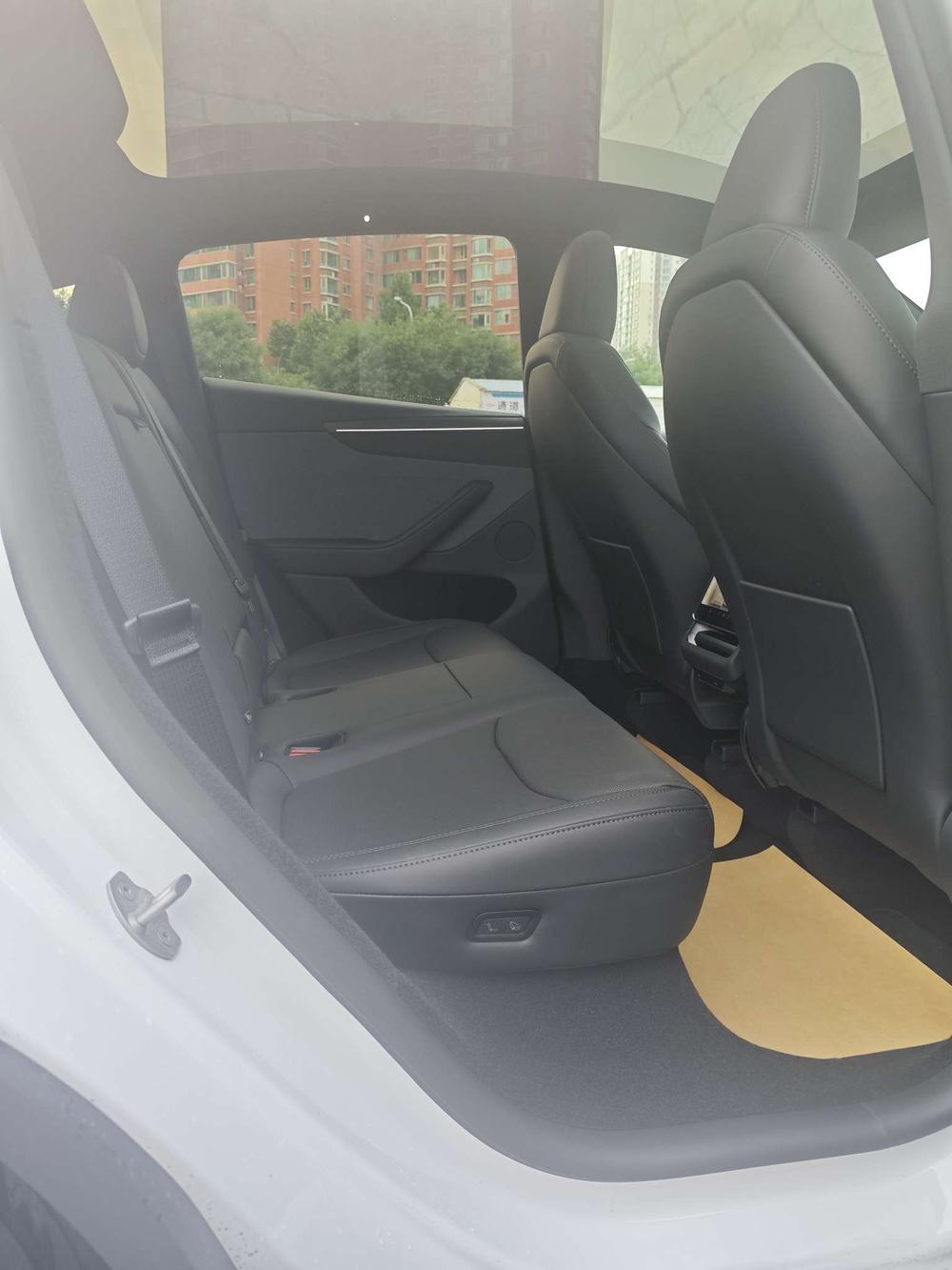 Tesla Model Y 2026 #13 Tesla Model Y 2026 immagine di auto #13