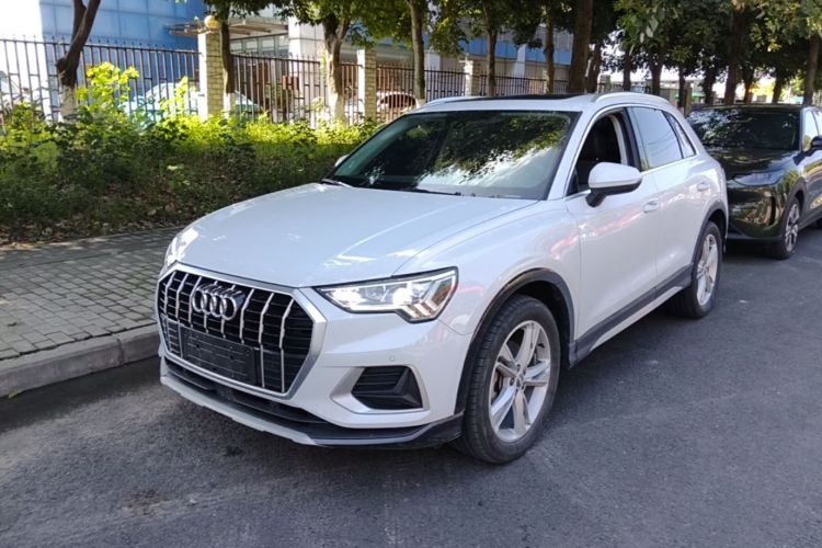 Audi Q3 2020 immagine di auto #2