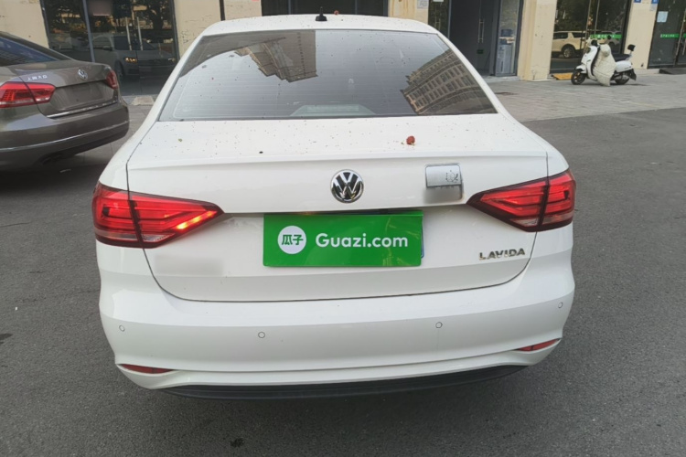 Volkswagen Lavida 2020 car image #6