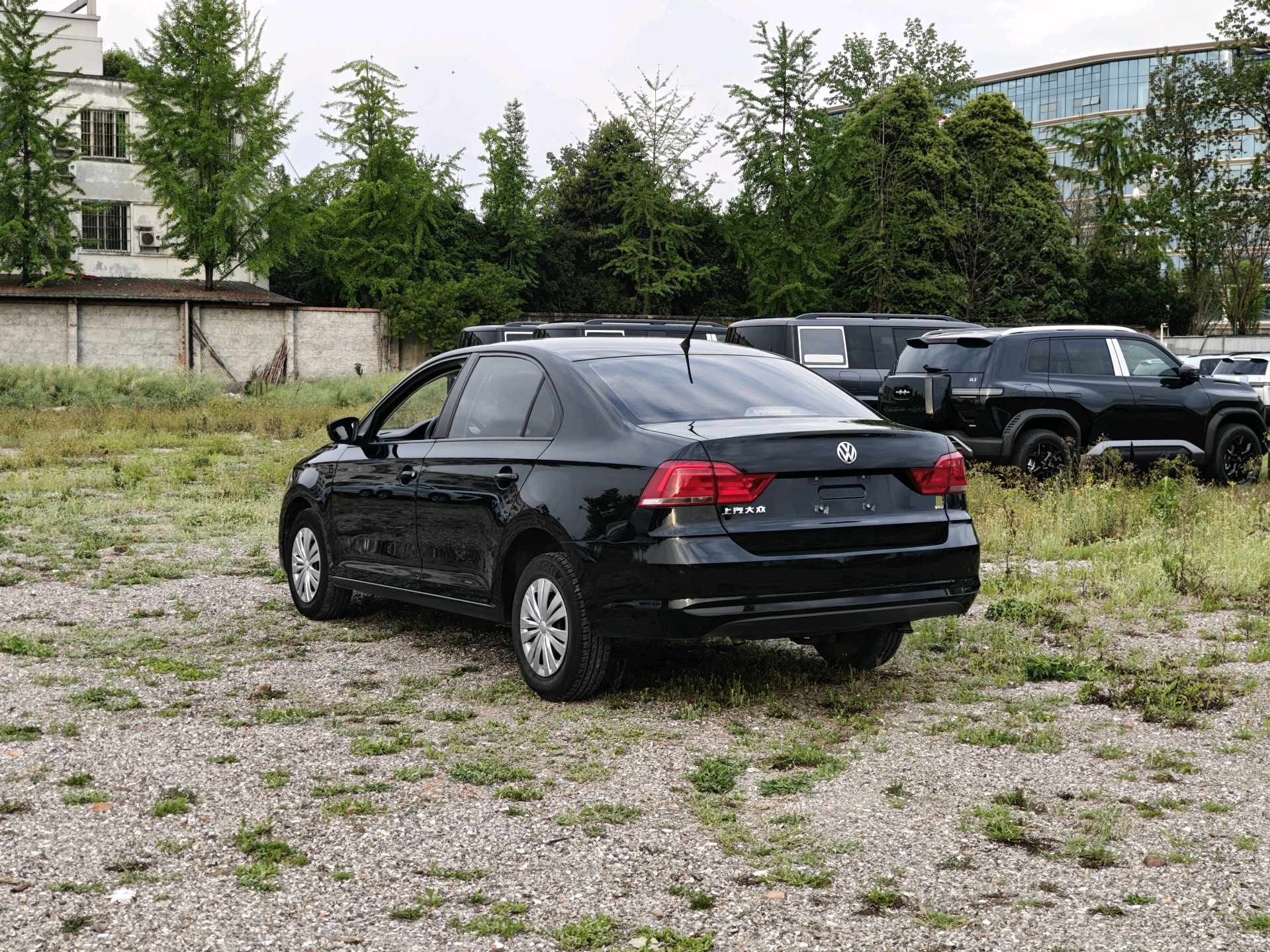 Volkswagen Santana 2018 car image #7