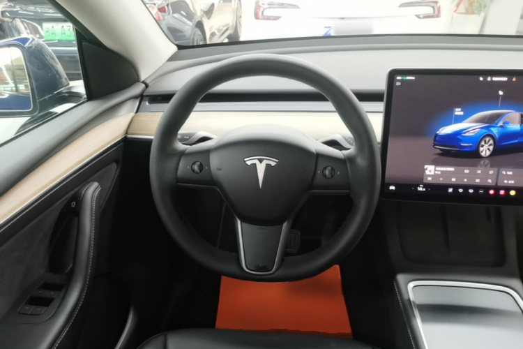 Tesla Model Y 2022 #15 Tesla Model Y 2022 car image #15