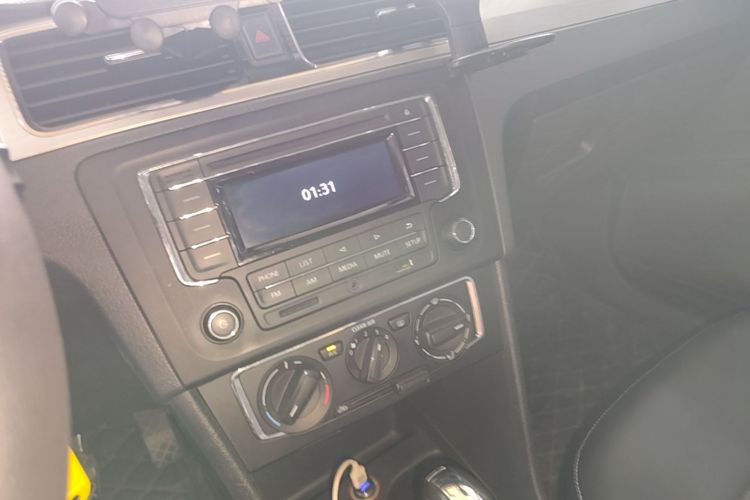 Volkswagen Santana 2016 #13 Volkswagen Santana 2016 car image #13