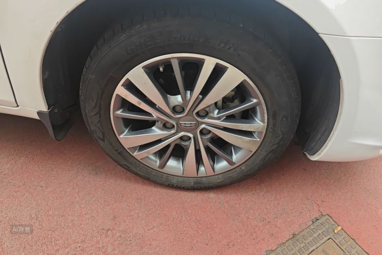 GEELY Emgrand 2018 car image #9