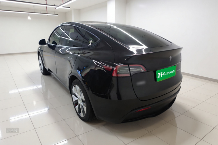 Tesla Model Y 2022 car image #5