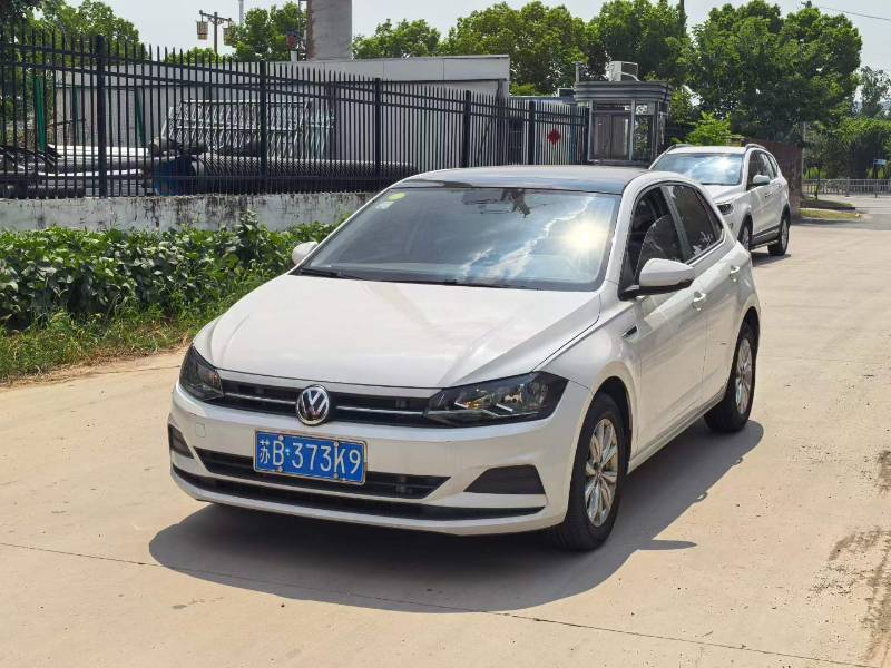Volkswagen Polo 2021 car image #3