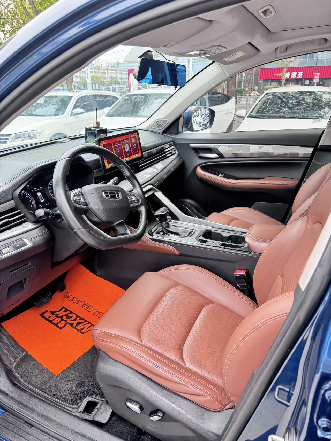 GEELY Vision X6 2022 car image #4