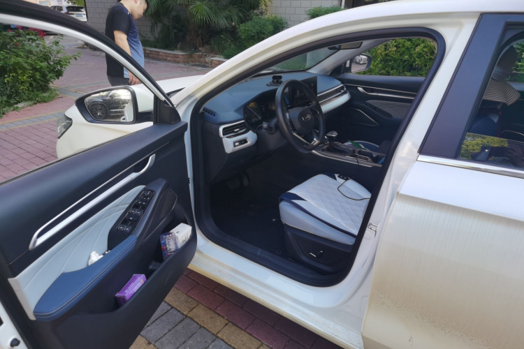 GEELY Emgrand 2022 #9 GEELY Emgrand 2022 car image #9