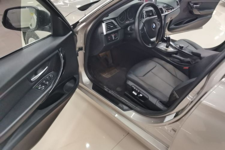 BMW 3 Series 2017 #12 BMW 3 Series 2017 car image #12