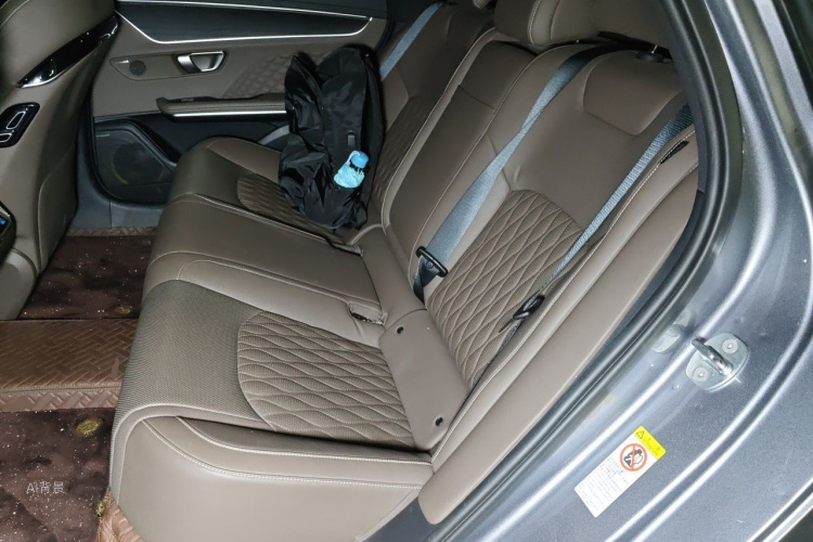 BYD Han 2022 car image #19