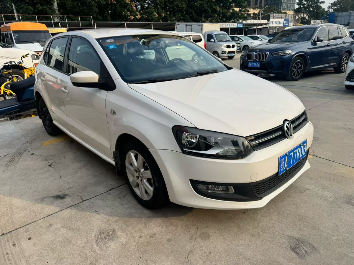 Volkswagen Polo 2013 immagine di auto #3