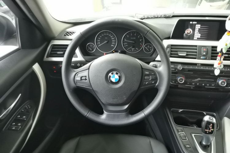 BMW 3 Series 2016 #11 BMW 3 Series 2016 car image #11