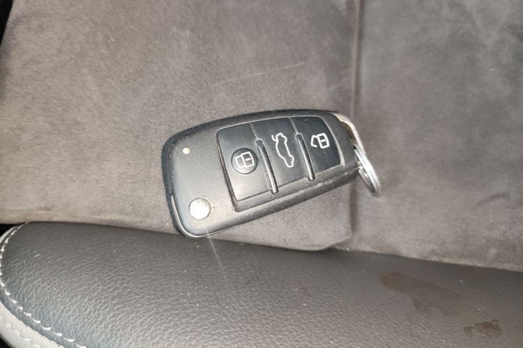 Audi Q3 2021 imagen de coche #9