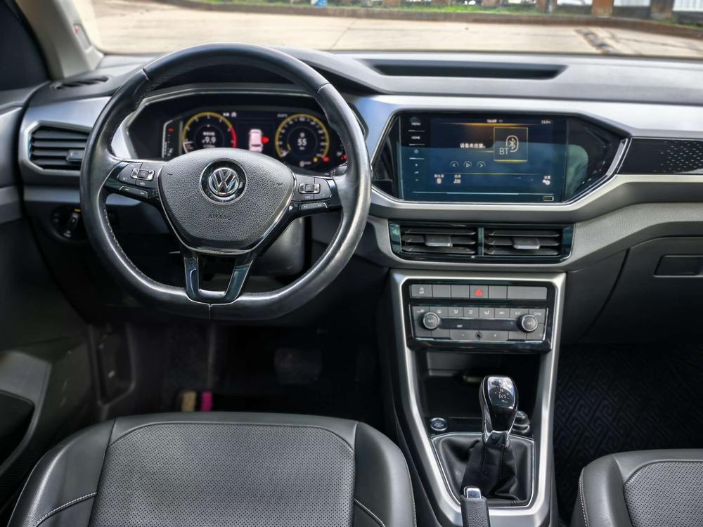 Volkswagen T-Cross 2020 car image #19