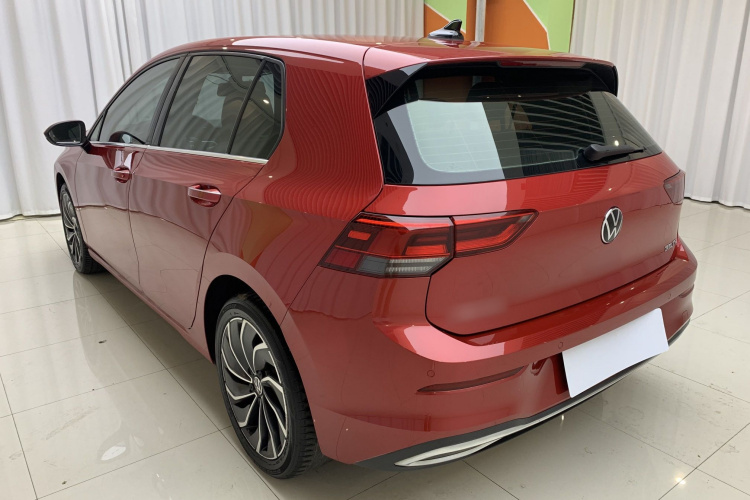 Volkswagen Golf 2022 car image #7