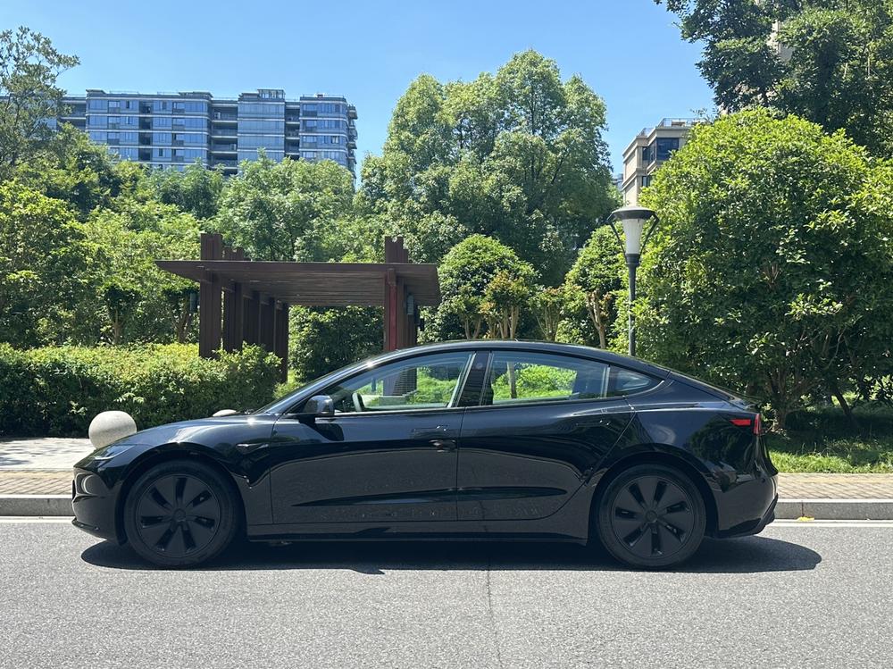 Tesla Model 3 2025 #3 Tesla Model 3 2025 car image #3