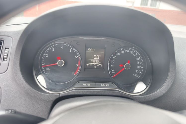 Volkswagen Polo 2018 car image #13